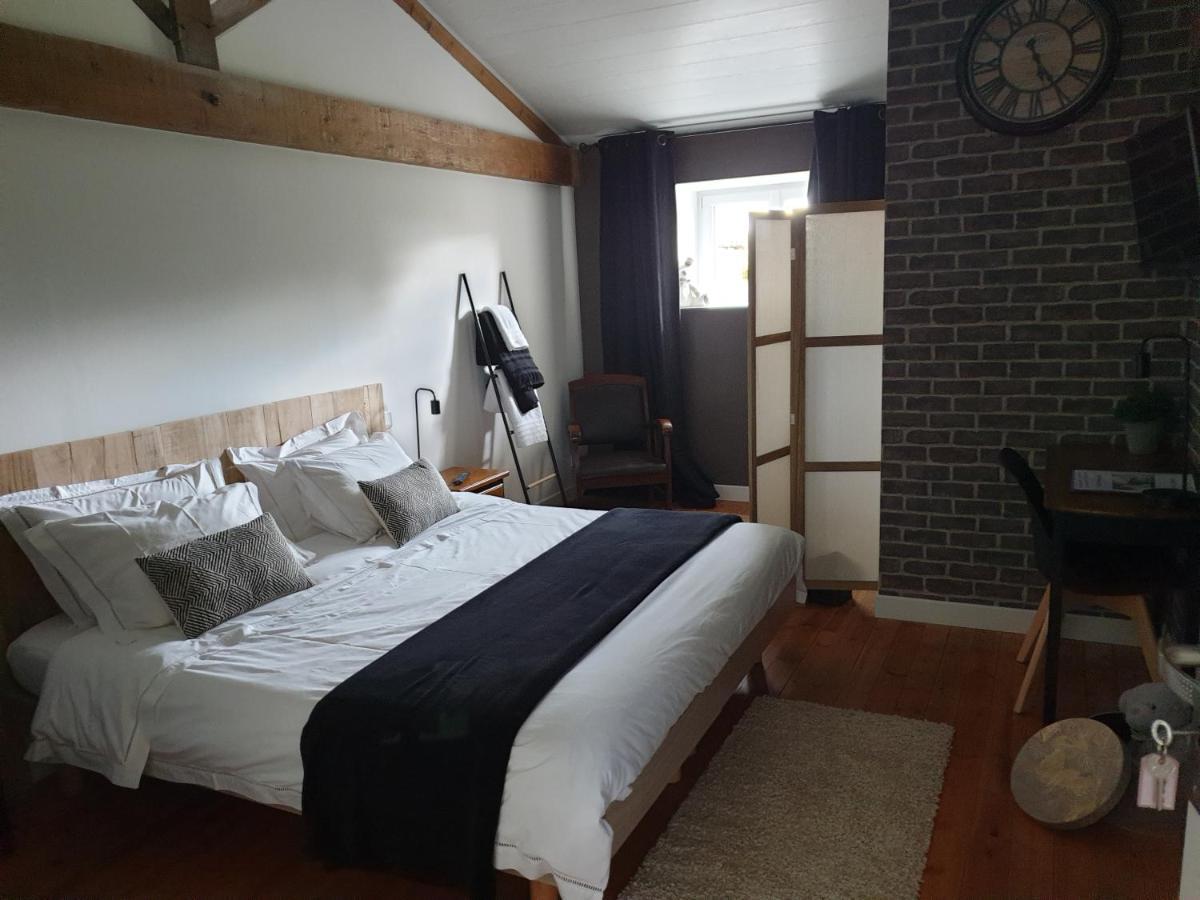 Aux Charmes D'Antan Hotel La Pommeraie-sur-Sevre Bagian luar foto