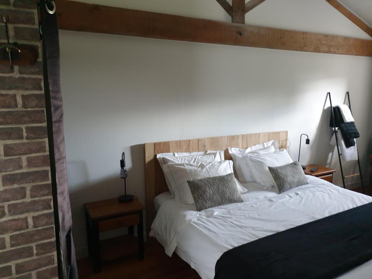 Aux Charmes D'Antan Hotel La Pommeraie-sur-Sevre Bagian luar foto