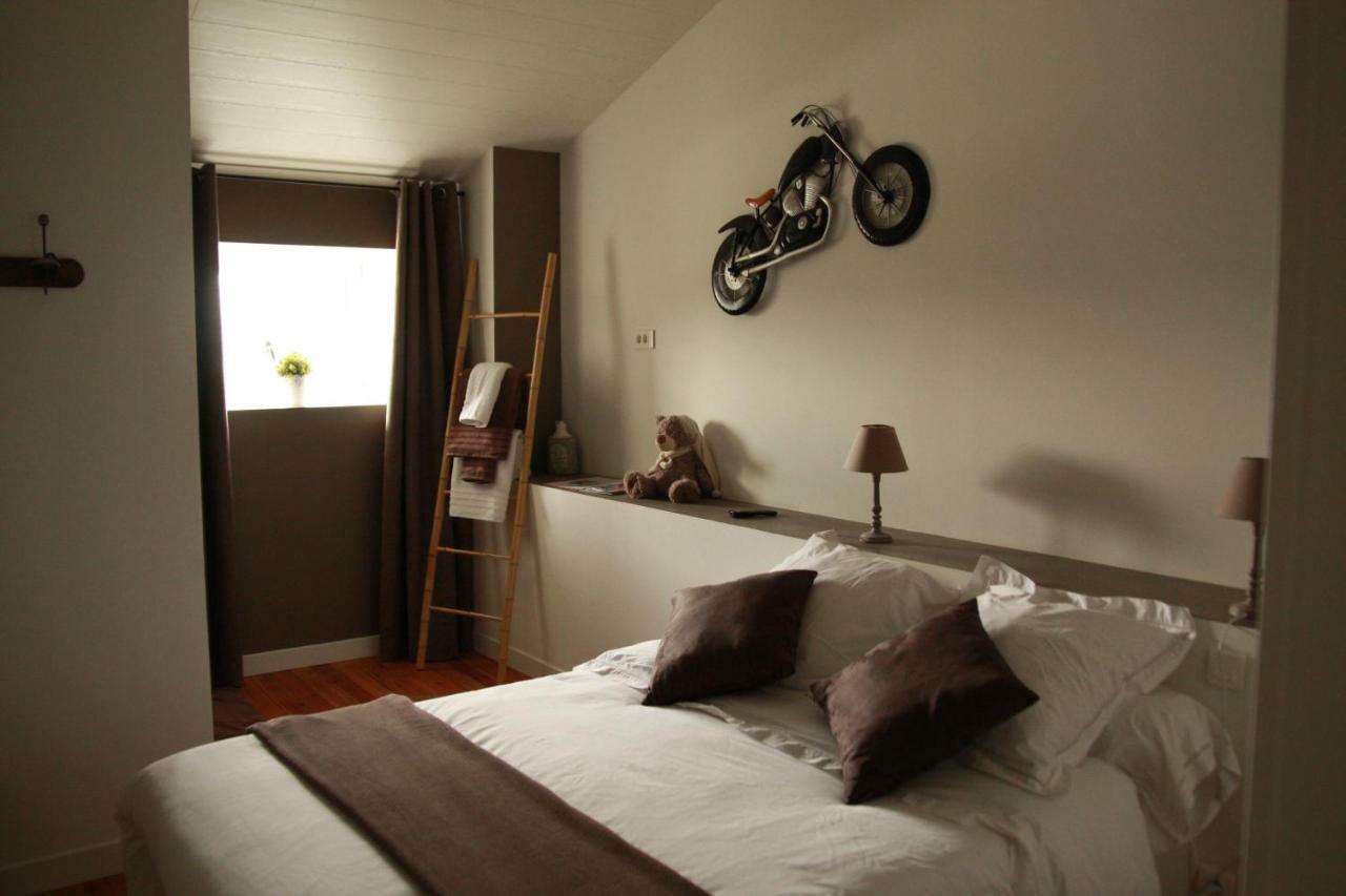 Aux Charmes D'Antan Hotel La Pommeraie-sur-Sevre Bagian luar foto