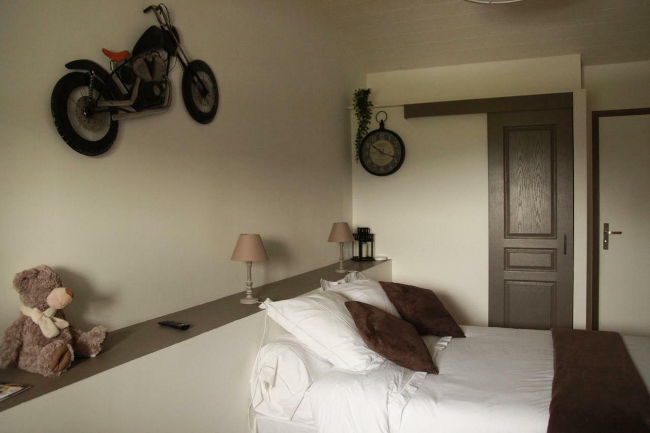 Aux Charmes D'Antan Hotel La Pommeraie-sur-Sevre Bagian luar foto