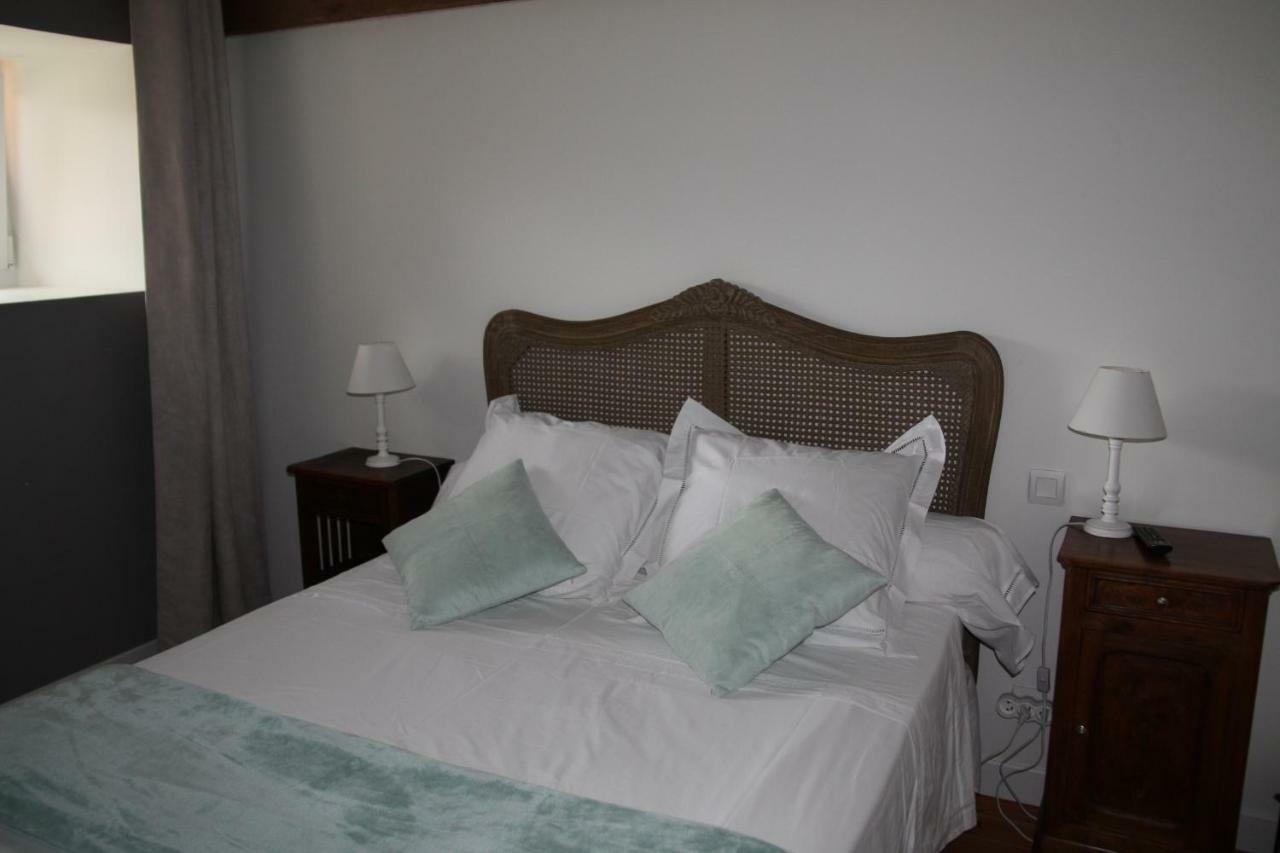 Aux Charmes D'Antan Hotel La Pommeraie-sur-Sevre Bagian luar foto