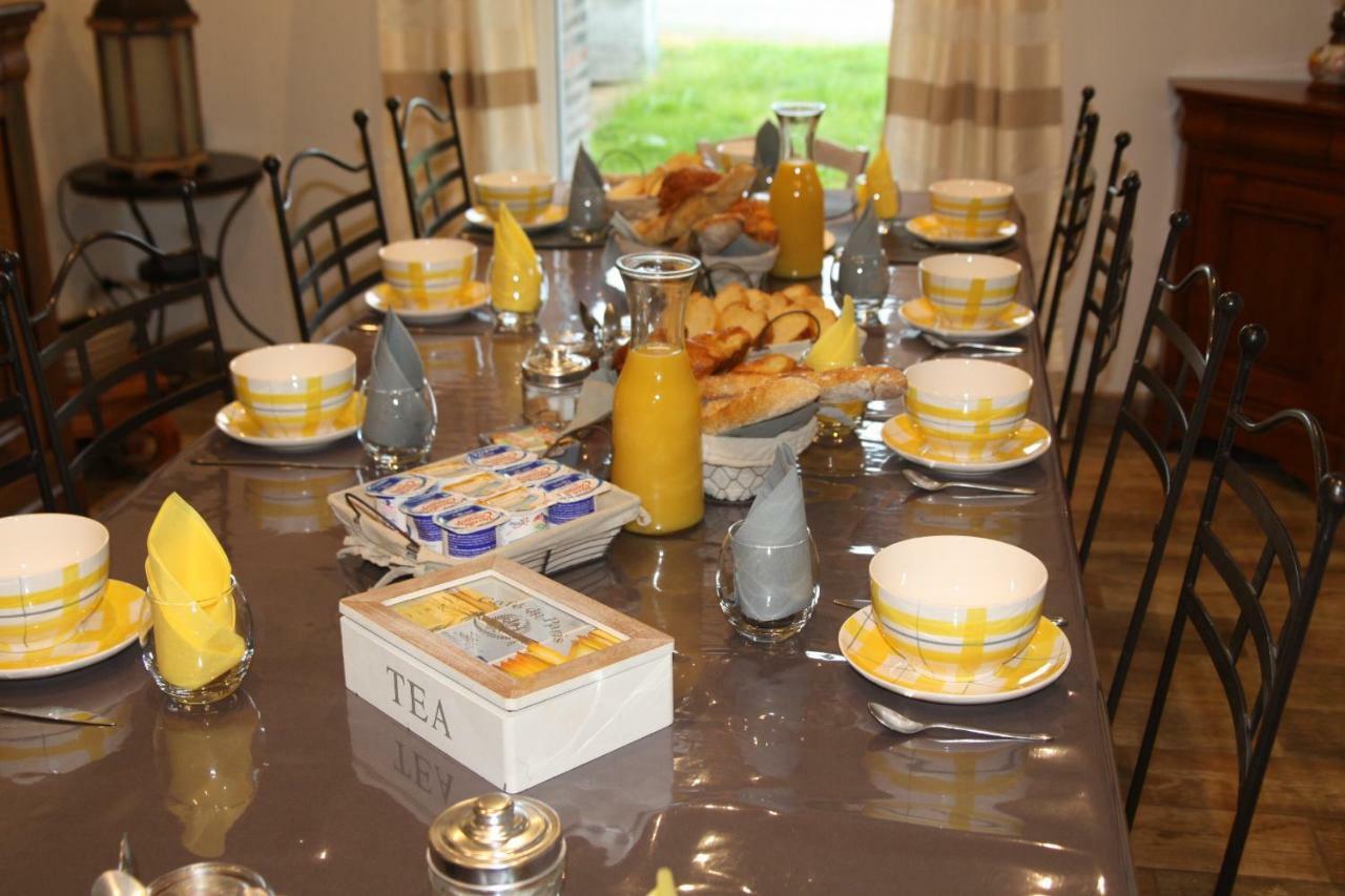 Aux Charmes D'Antan Hotel La Pommeraie-sur-Sevre Bagian luar foto
